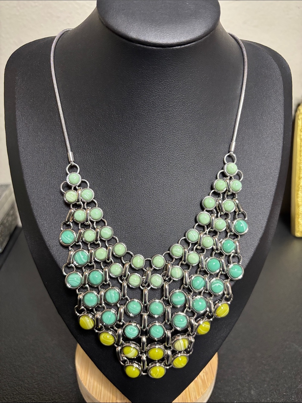 NWT Lia Sophia Green Yellow Multi-Cabochon Silver Tone Bib Chain Necklace